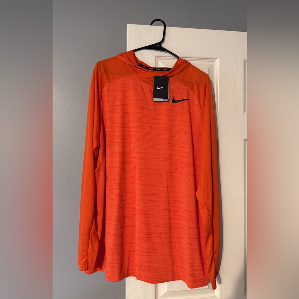 Nike Mens Lightweight hooded shirt